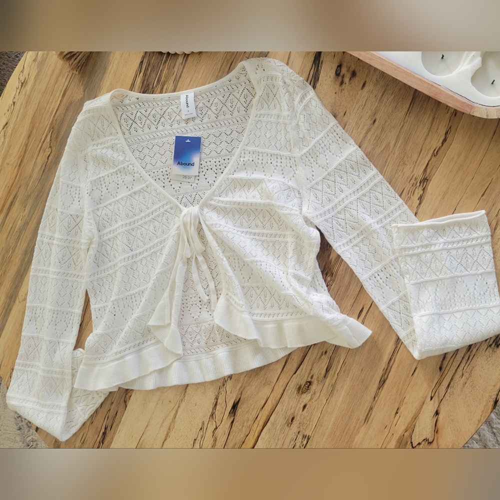 Abound Women's White Lace Top